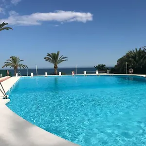 https://apartments-la-roca.es-andalucia.com